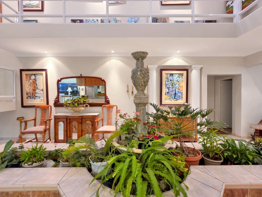 5 Bedroom Property for Sale in Bloubergstrand Western Cape